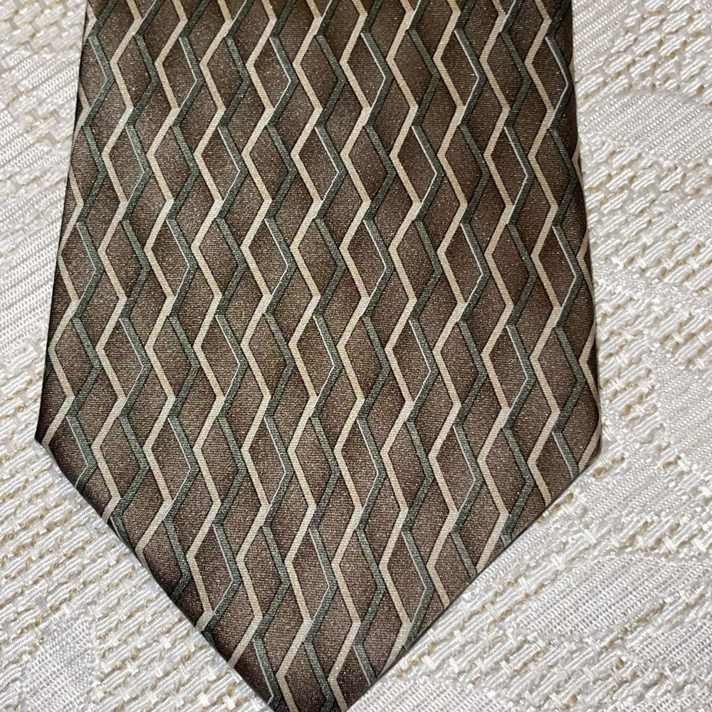 Geoffrey Beene Green Geometric Silk Tie